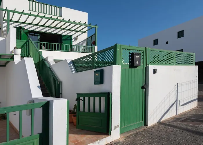 Eguzki Lore Playa Blanca (Lanzarote)